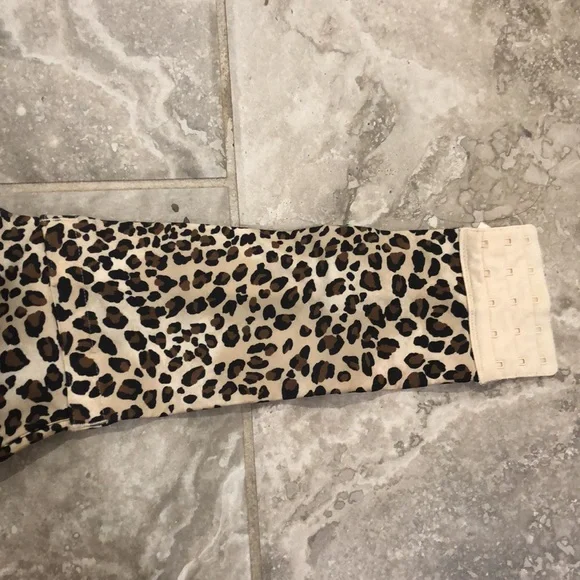 Cacique Cheetah Strapless Bra with Wire Size 44DD - Picture 3 of 13